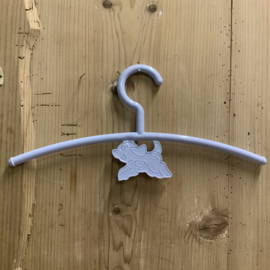 Set van 4 Vintage kinderkleding hangers ( set 2)