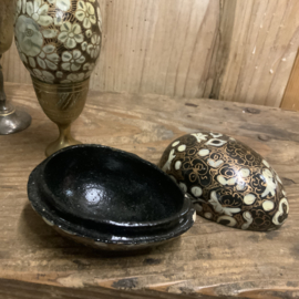 Papier-maché EI doosje