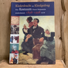 KLEDERDRACHT en KLEEDGEDRAG