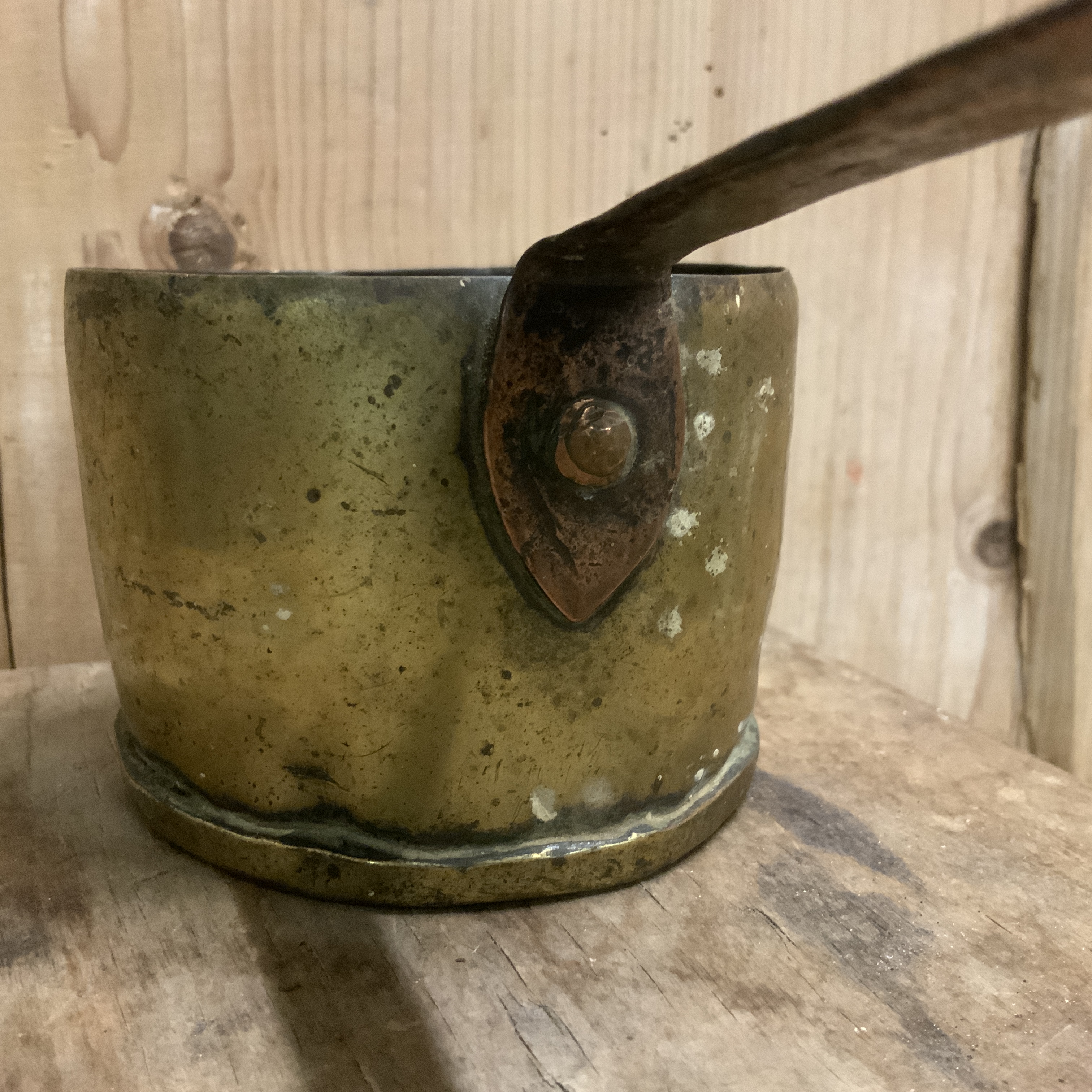 Antiek koperen steelpannetje