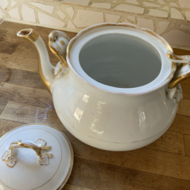 Oude chocoladepot