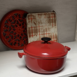 Een pan van LE CREUSET