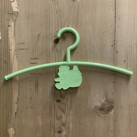 Set vintage kinderkleding hangers (set 1)