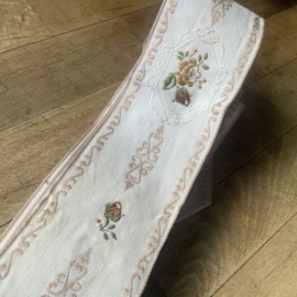 Band met bruin beige en groene decoratie