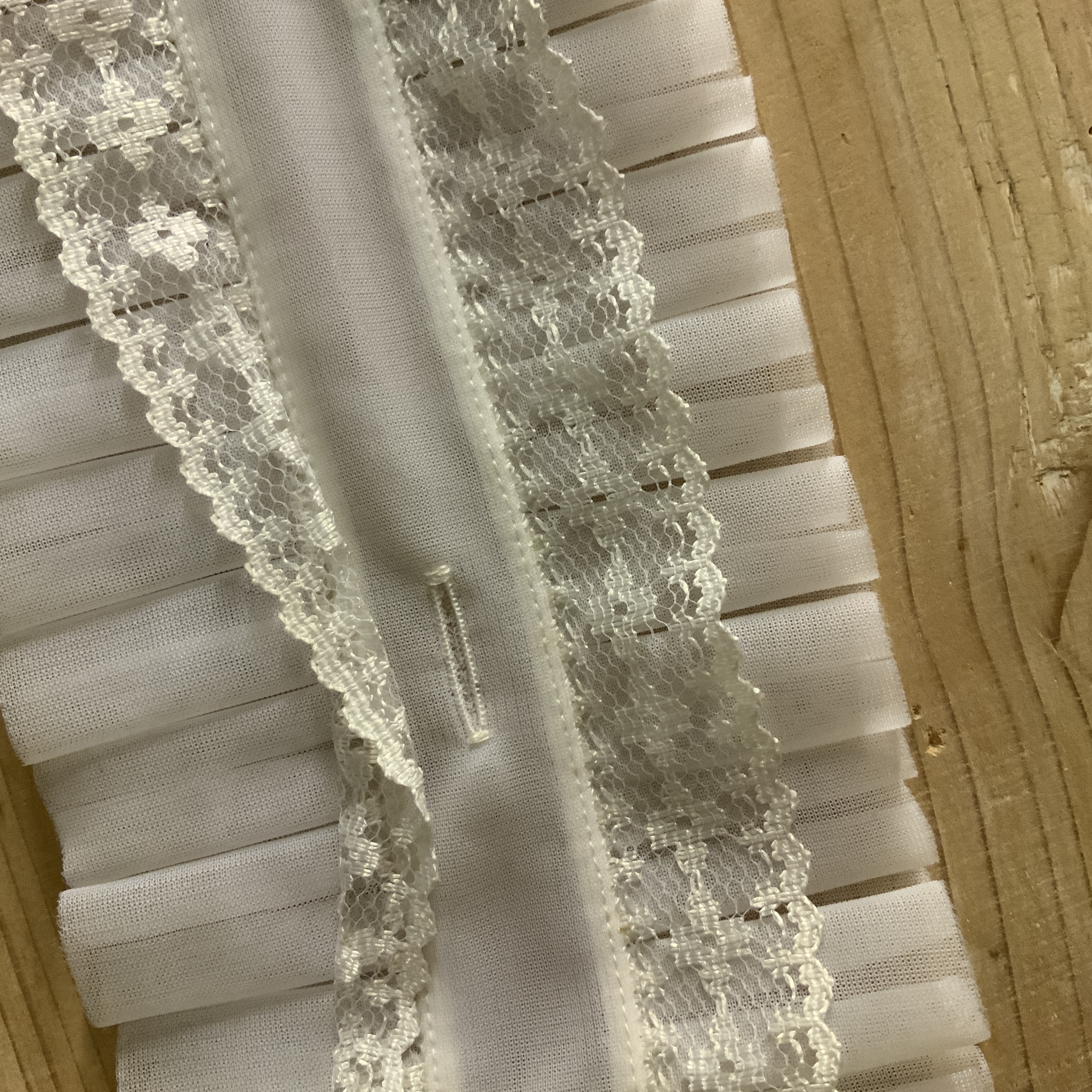 Wit, vintage frontje