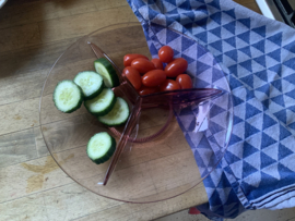 Verdeelschaal van roze persglas