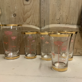 Ladies, gentlemen, pig glaasjes