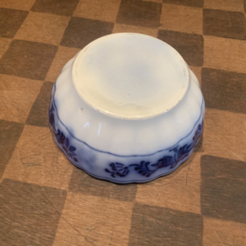 Klein schaaltje met “ zwiebelmuster” motief