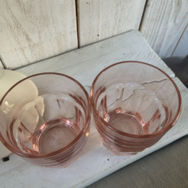 Set van 2 roze waterglazen