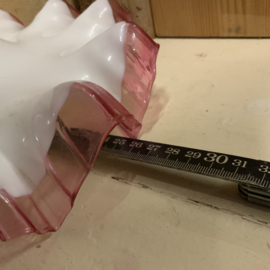 Melkglas lamp met roze rand