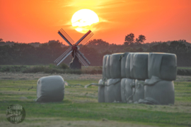 Molen WaalenBurg, ringen in de hoeken.