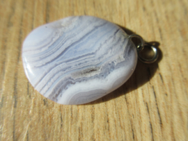 Chalcedoon hanger (K58)