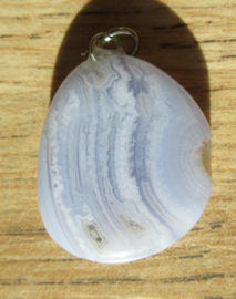 Chalcedoon hanger (K59)