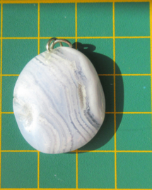 Chalcedoon hanger (K58)