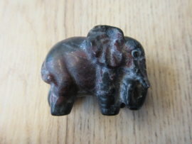 Olifant Garnet (#81)