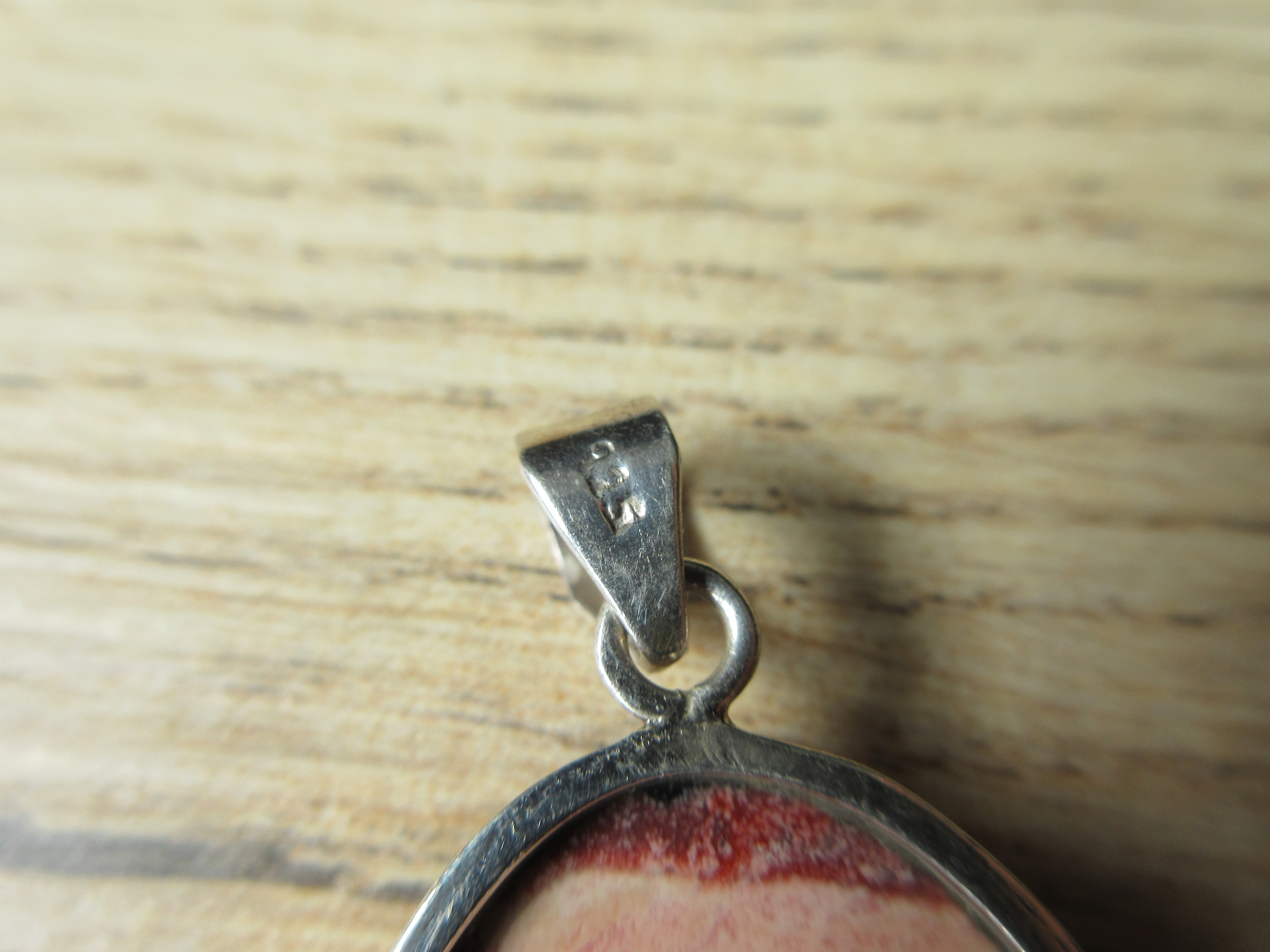 Mookaiet hanger (K61)