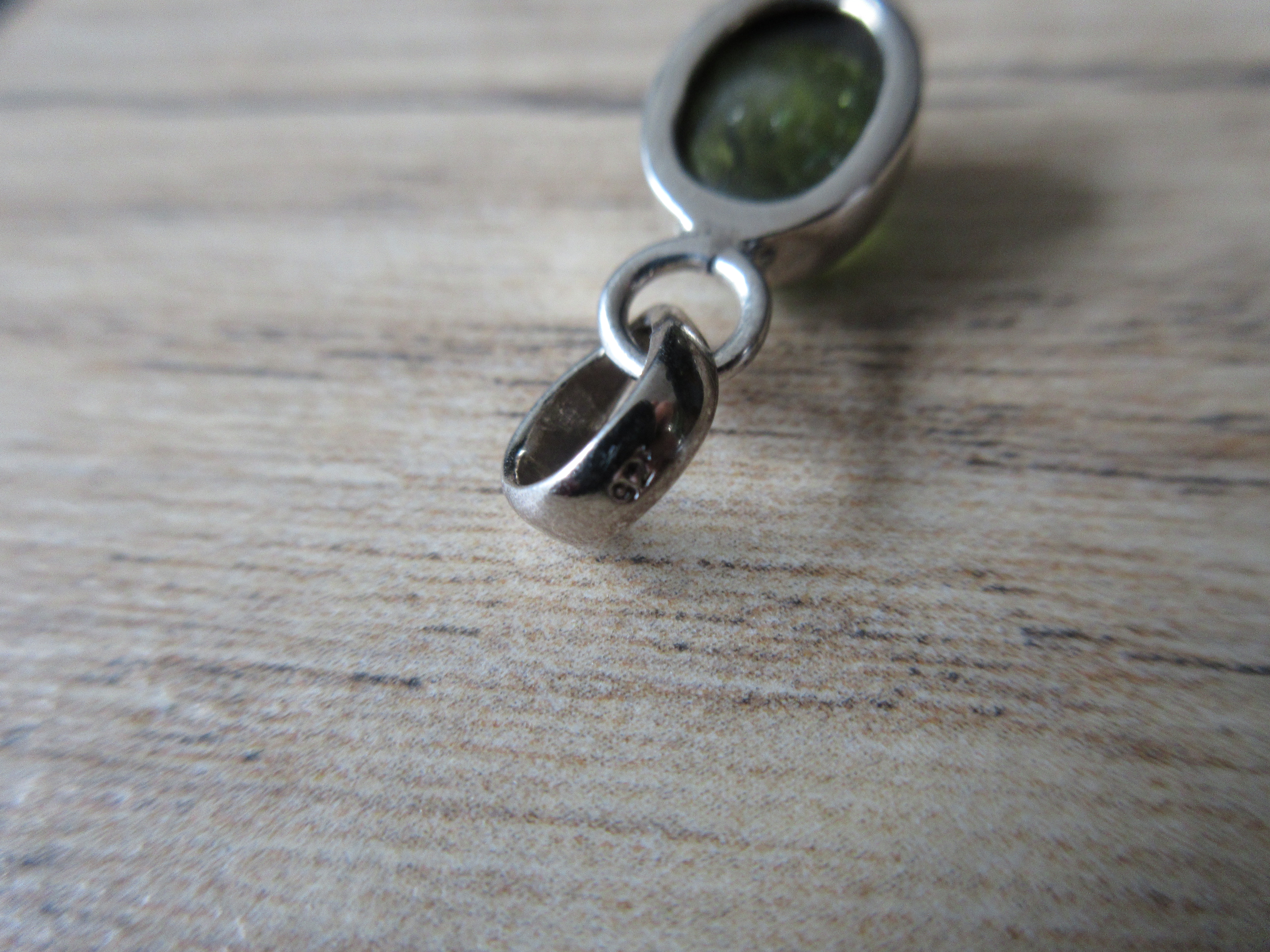 Peridoot hanger (K69)