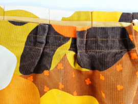 Vintage gordijn, jaren 70 raambekleding bloemmotief