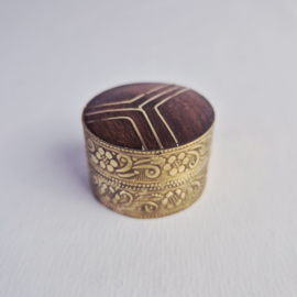 Vintage pillendoosje | Messing met houten inleg sieradendoosje