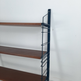 Vintage wandrek, boekenrek in Tomado-stijl