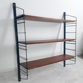 Vintage wandrek, boekenrek in Tomado-stijl