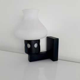 Vintage jaren 70 wandlampje | Houten lamp met glazen kapje