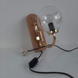 Jaren 80 wandlamp met glazen bol