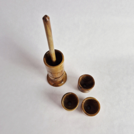 Vintage olijfhouten stapelbare eierdopjes set
