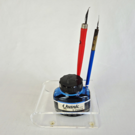 Vintage Fles Parker Quink Vulpeninkt in Acryl Houder