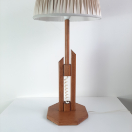 Prachtige jaren 70 houten tafellamp