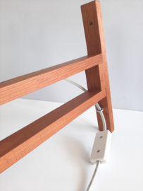 Houten wandlamp met zwenkarm | Jaren 70 schaarlamp