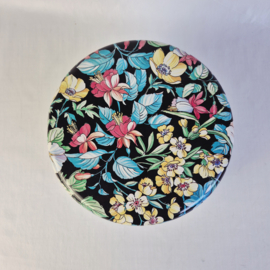 Vintage koektrommel met bloemenmotief