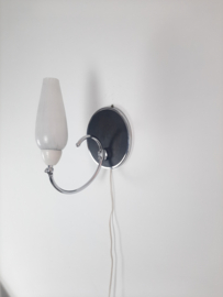 Jaren 50 wandlamp, chroom met zwart, vintage lampje