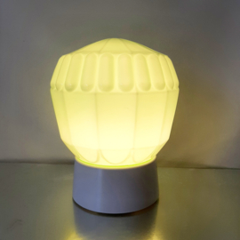 Thabur Art Deco plafondlamp in groen | Pastelgroene schroefbol
