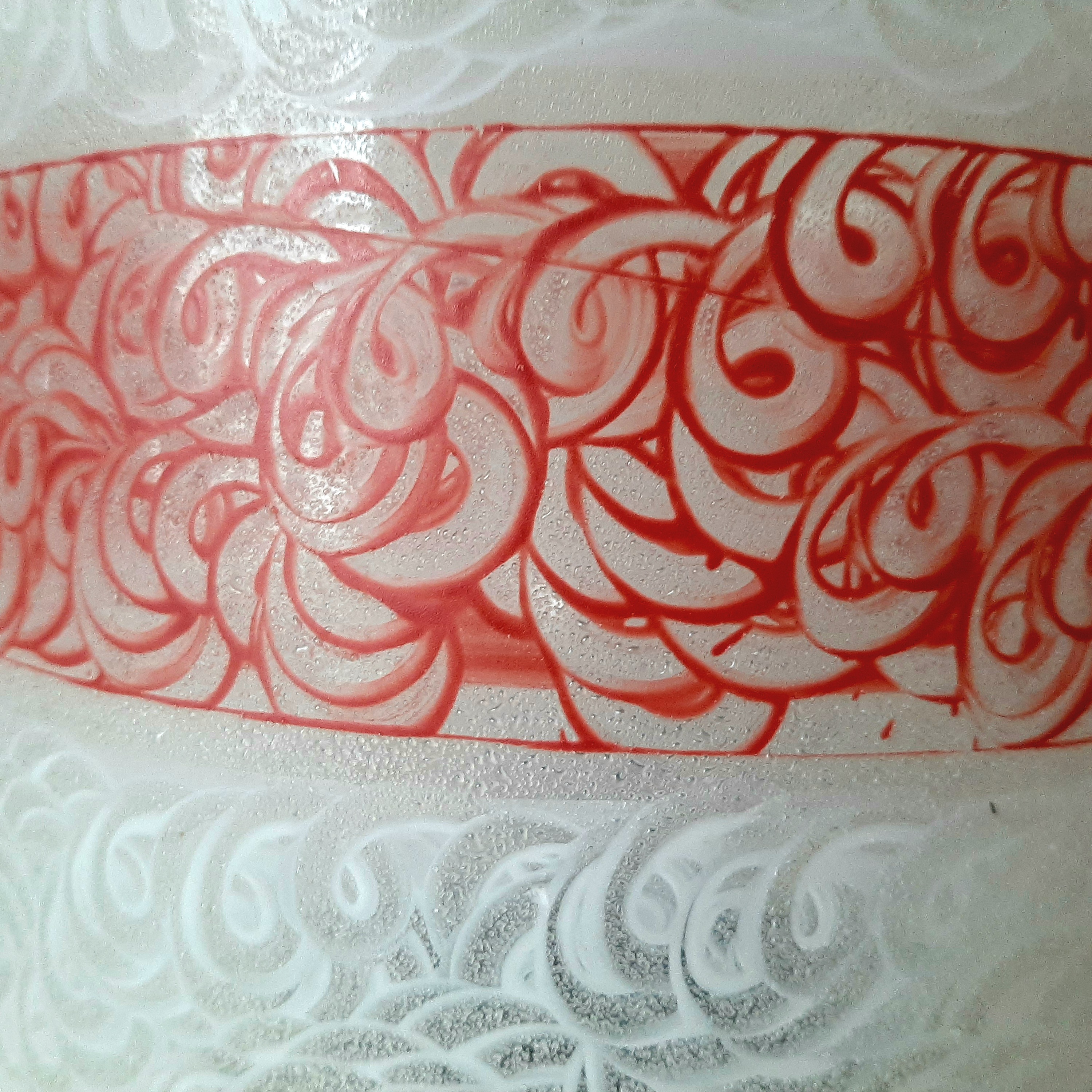 Jaren 60 plafonniere wit met rood, plafondlamp