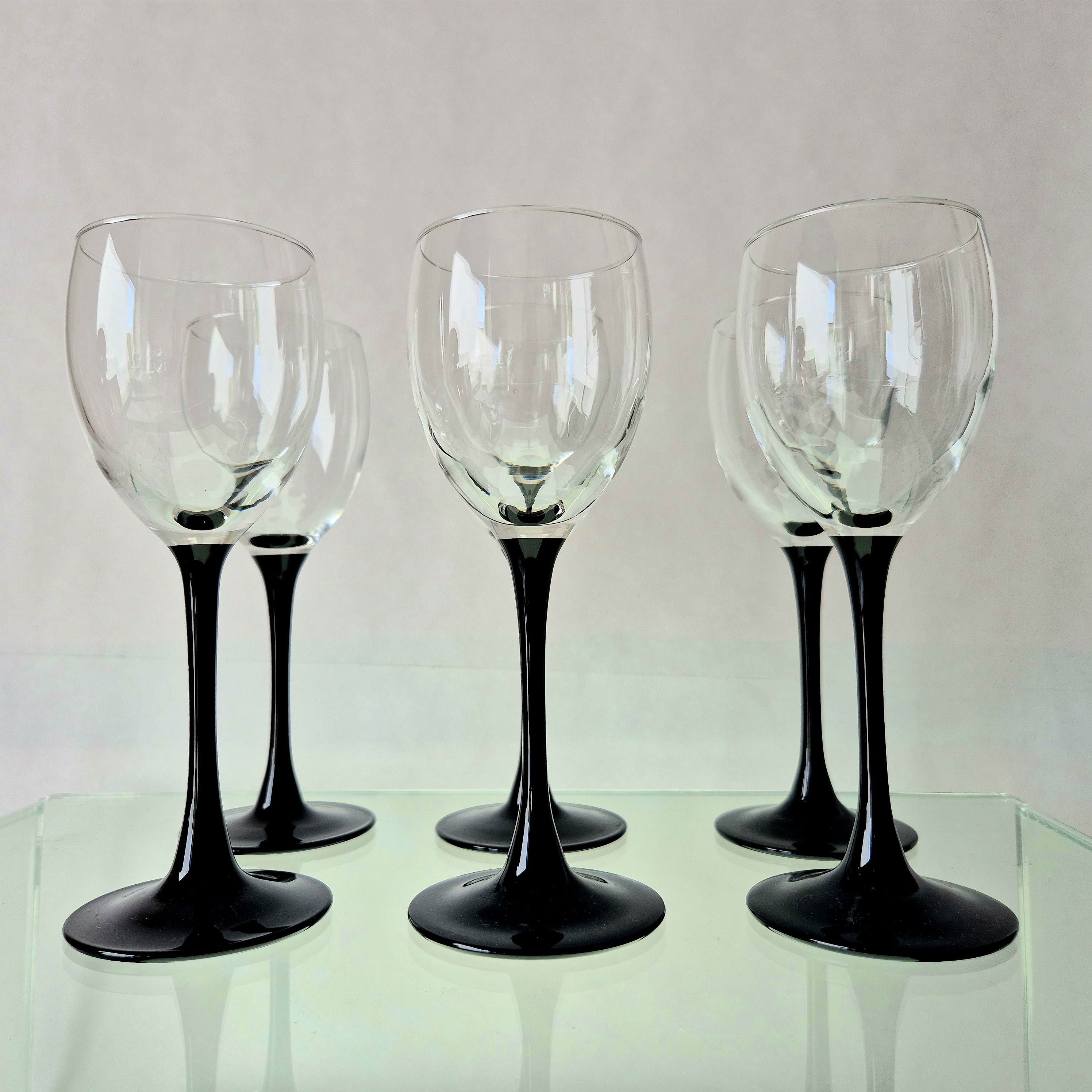 Set Luminarc wijnglazen met zwarte voet | Vintage glazen | Set van 6 glazen