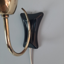 Vintage wandlamp met melkglazen kapje