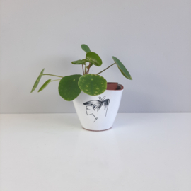 Jaren 60 bloempotje met portret