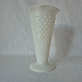 Anchor Hocking vaas | Vintage melkglazen vaas | Hobnail vaas
