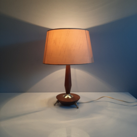 Vintage tafellamp | Jaren 60 lamp met messing en teak | Lampenvoet