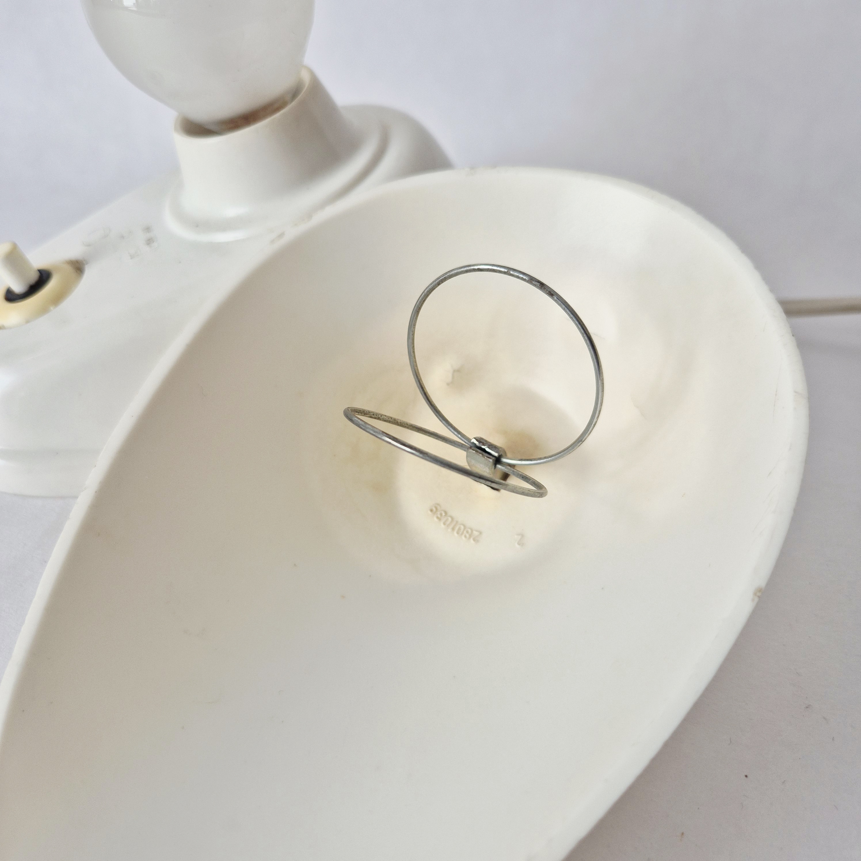 Bauhaus bakelieten tafel of wandlamp | Ontworpen in 1930 door het Bauhaus-team