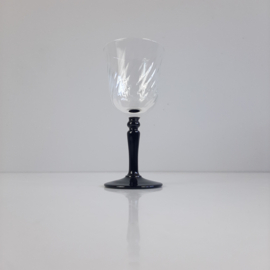 Set van 4 vintage likeurglazen | Glazen met zwarte voet en gedraaid glas | France | Jaren 20 stijl