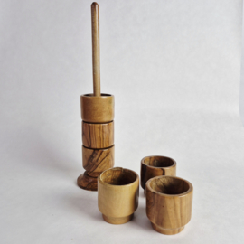 Vintage olijfhouten stapelbare eierdopjes set