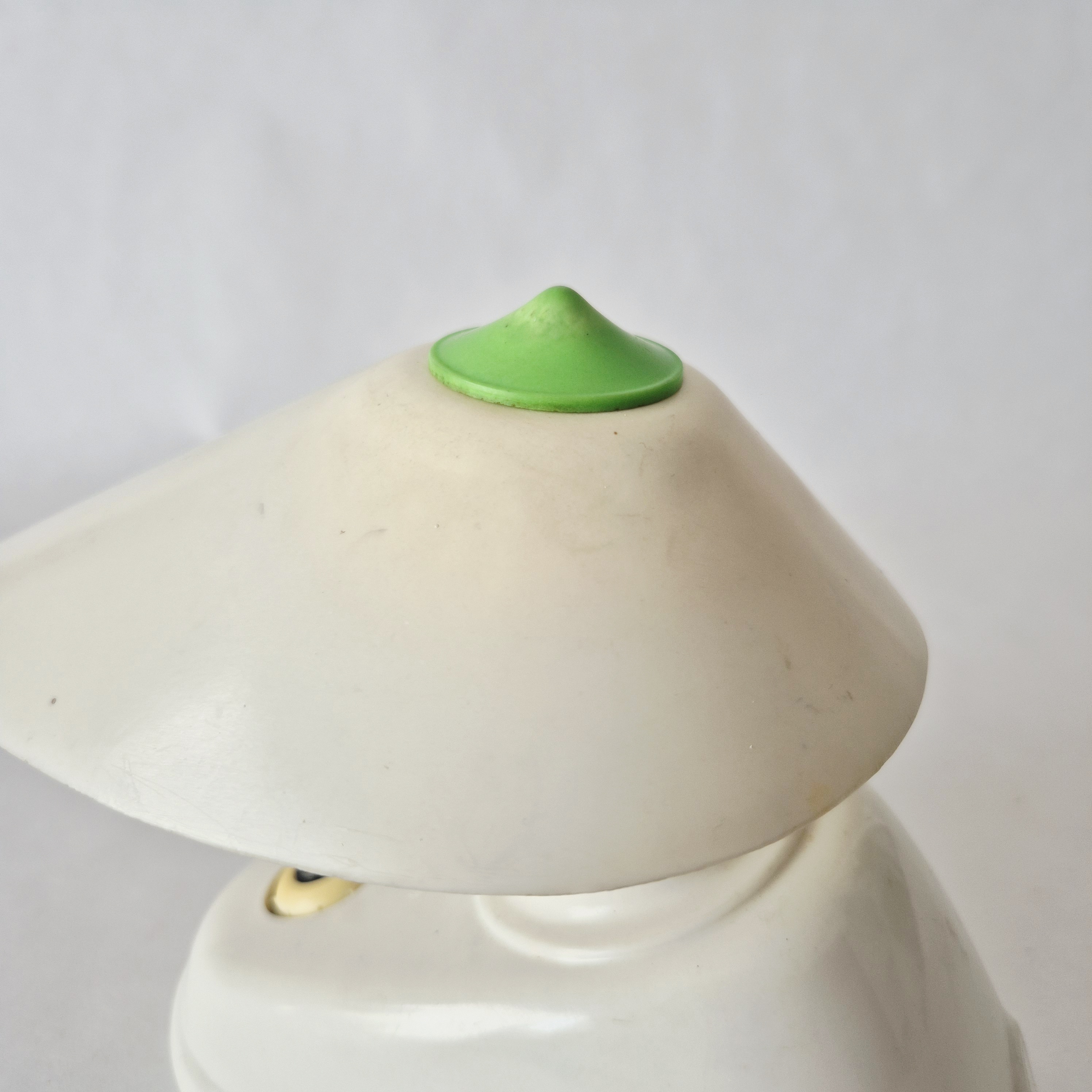 Bauhaus bakelieten tafel of wandlamp | Ontworpen in 1930 door het Bauhaus-team
