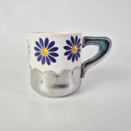 Vintage espresso kopjes met bloemen