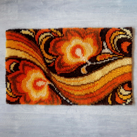 Vintage jaren 70 geknoopt kleed | Wandkleed | Badmat | Oranje-bruine mat