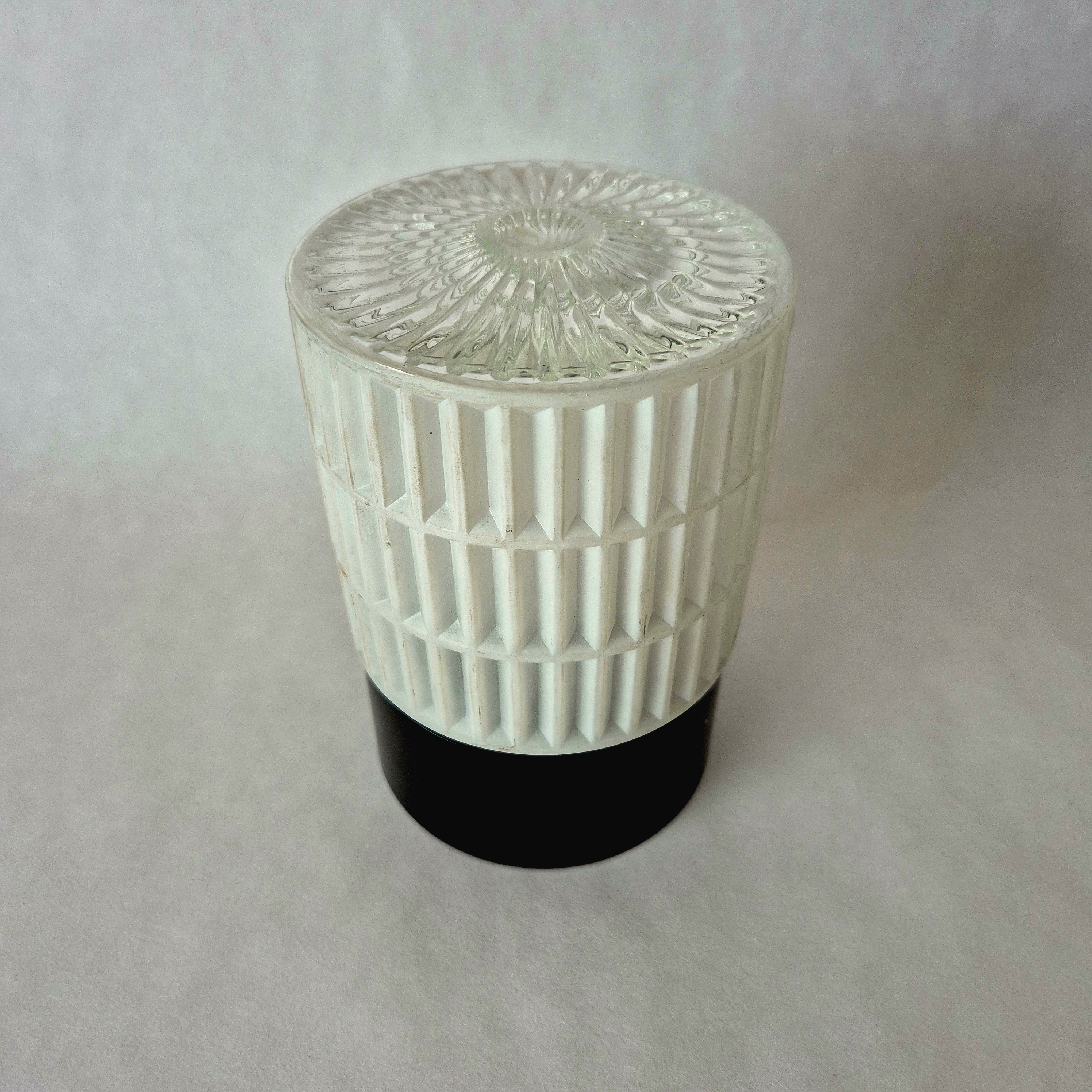 Jaren 60 plafondlamp | Schroefbol | Glazen bewerkte bol | Erco | Bakeliet