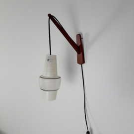 Jaren 50 wandlamp | hout met glazen kapje