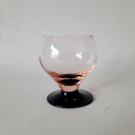 Set roze Art Deco glazen met paarse voet | Vintage glazen | Set van 4 glazen