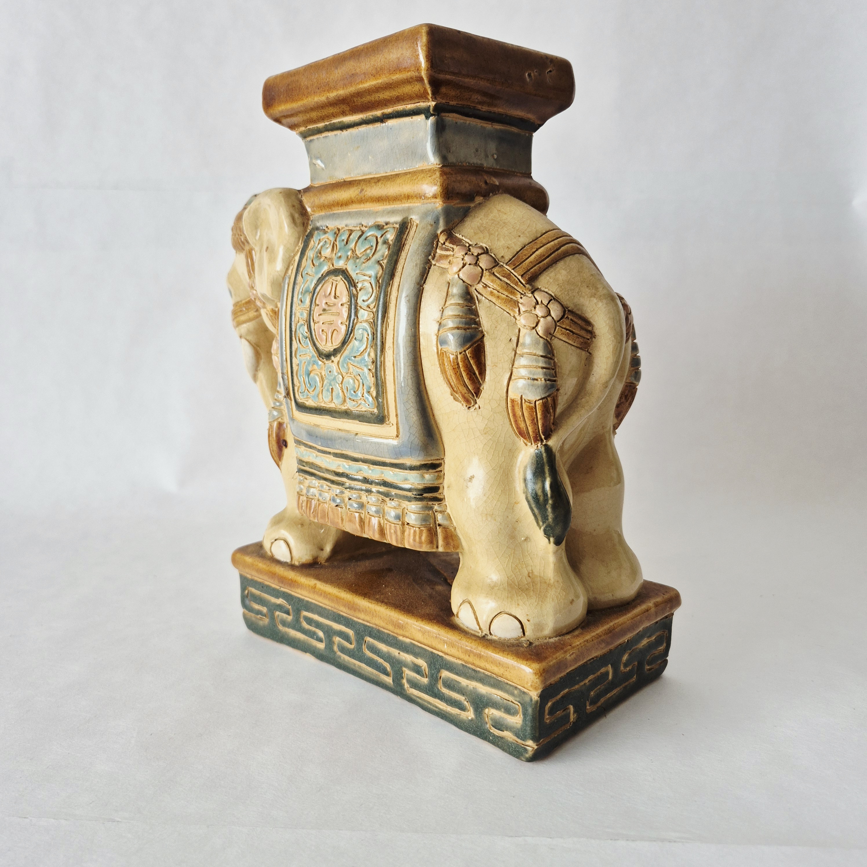 Plantenstandaard olifant | Keramische plantentafel olifanten